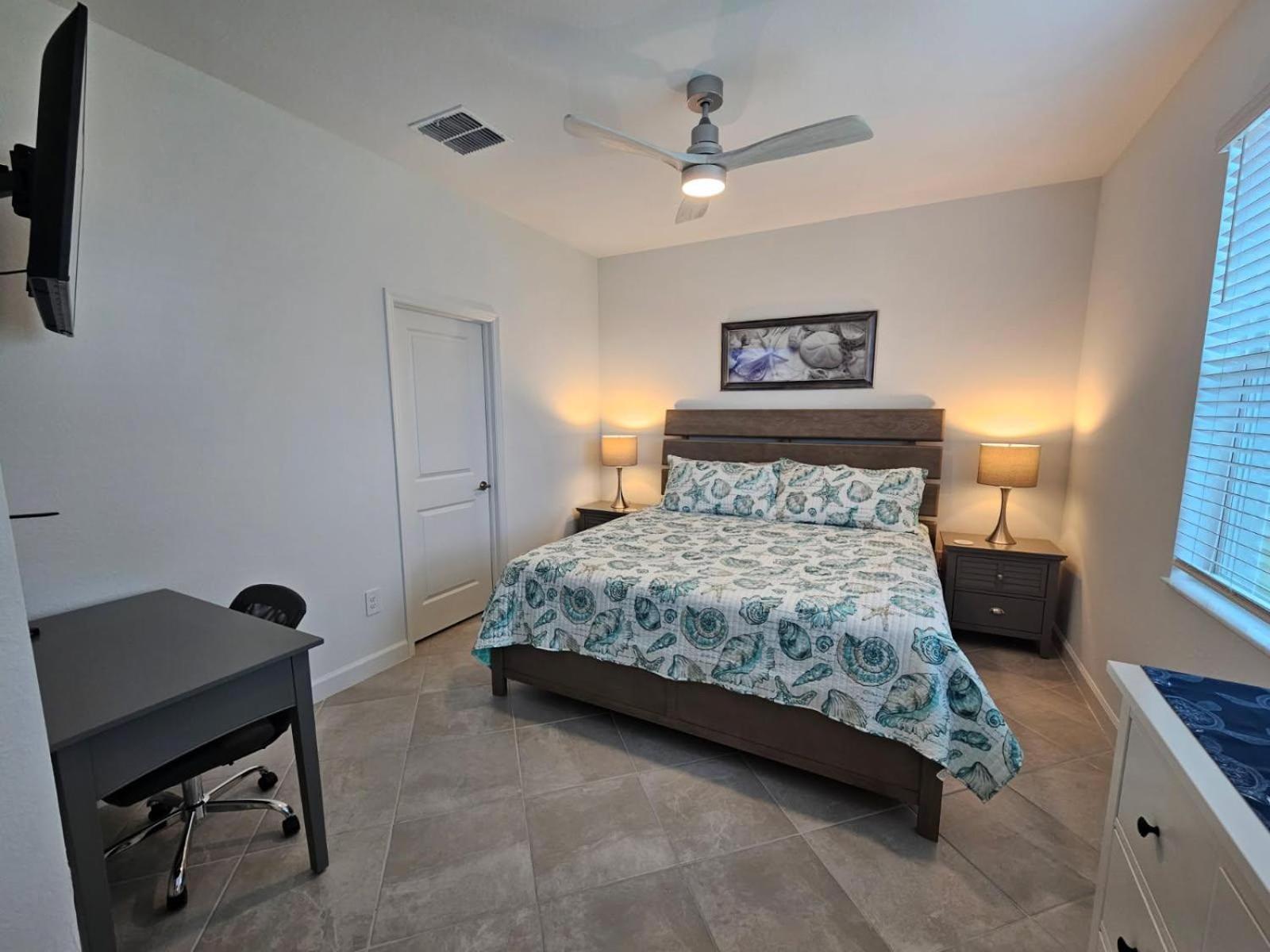 Close To And Boca Grande Beach, Monthly New Vacation Englewood